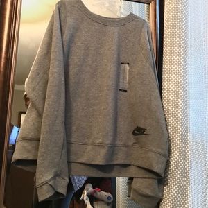 SOLD: Nike sportswear